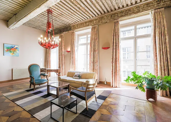 Le Voltaire - Hypercentre - 185 M2 - Tres De Gamme - 2 Sdb -2 Wc *